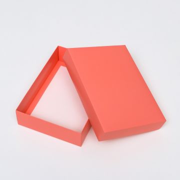 Коробка без окна 210х150х50мм картонная розовая 1/400