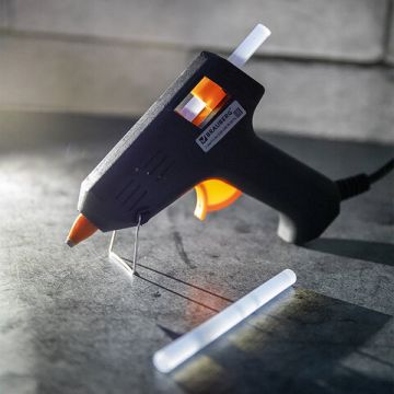 Клеевой пистолет 15 Вт, для стержня 7 мм, BRAUBERG, в блистере 1/24/48