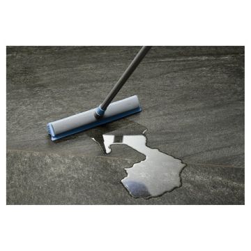 Сгон с резиновой щетиной BACTERIA STOP 32 см щетина 5,5см рукоятка 80-140 см 1/12 (Клиент)