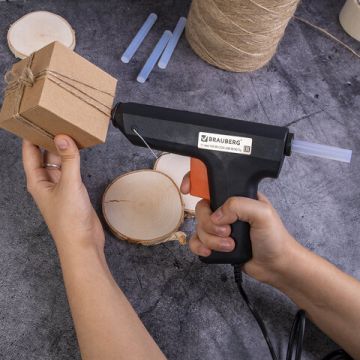Клеевой пистолет 100 Вт для стержня 11мм в блистере BRAUBERG 1/12/24 (Клиент)