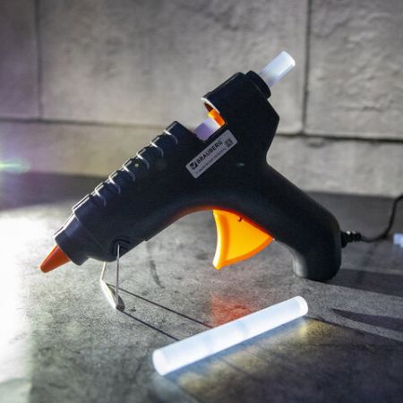 Клеевой пистолет 60Вт для стержня 11мм, BRAUBERG, в блистере 1/12/24 (Клиент)