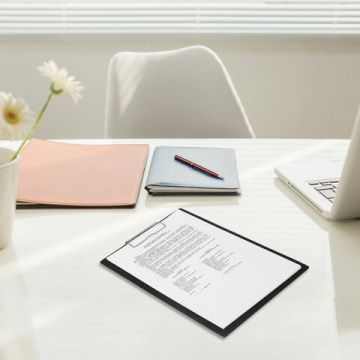 Доска-планшет с прижимом А4 23,5х31см 1мм пластик черный STAFF 1/34