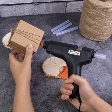 Клеевой пистолет 60Вт для стержня 11 мм, с выключателем BRAUBERG, 12/24