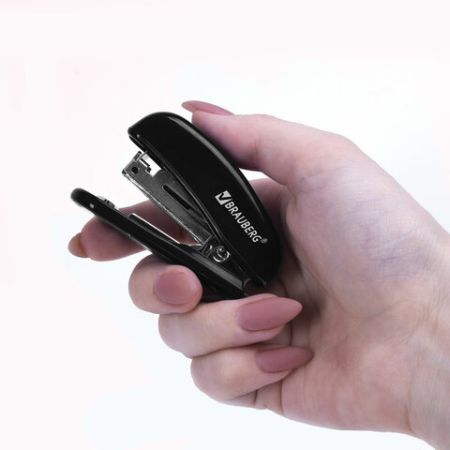 Степлер №10 до 12л черный мини Classic BRAUBERG  1/24