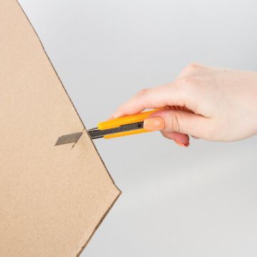 Нож канцелярский 9мм блистер фиксатор ассорти Standard Brauberg 1/48