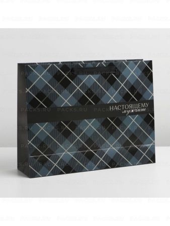 Пакет подарочный бумажный (40х31х11,5) ламинир Man 1/160