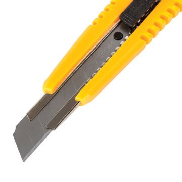 Нож канцелярский 18мм большой с метал. направляющими автофиксатор+2лезвия, блистер Brauberg 1/12