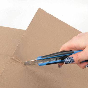 Лезвия для ножей 9мм 10шт в пластиковом пенале BRAUBERG 1/10/800