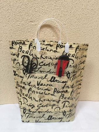 Пакет с пластмассовыми ручками (37х37+10) Подписи городов с карманами 10/50